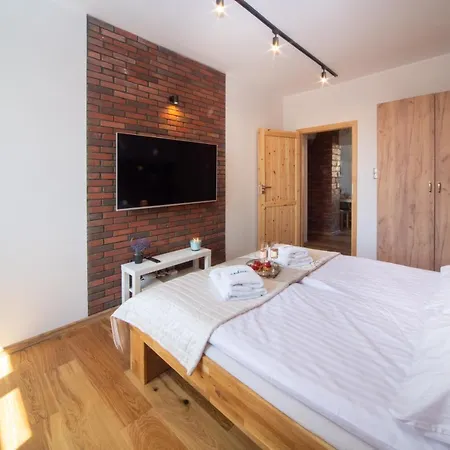 Maya's Flats 72 - Unique Attic In The Old Of